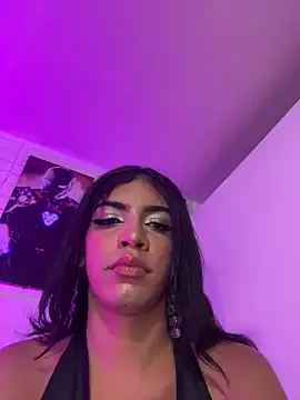 AmyOfficee – webcam model profile photo Image 19