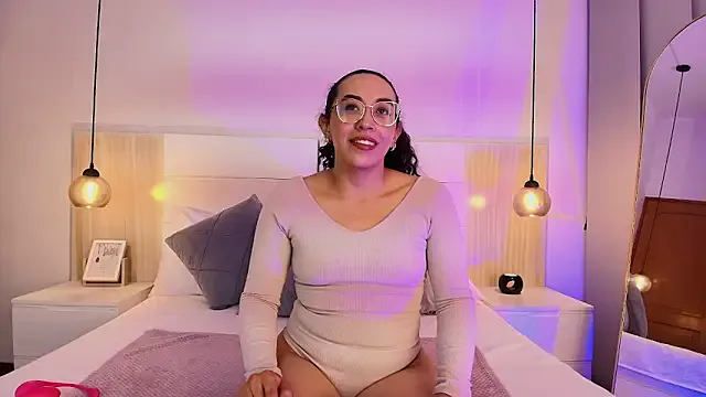 LiaRussel – webcam model profile photo Image 18