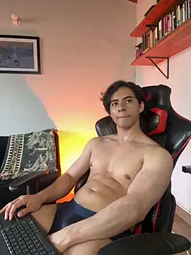 JadeHillss – webcam model profile photo Image 2