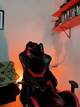 JadeHillss – webcam model profile photo Image 5