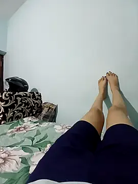Yasmini – webcam model profile photo Image 5