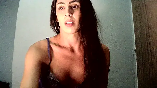 Noughtypurples – webcam model profile photo Image 4