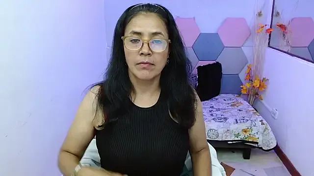 RachelRaxxx – webcam model profile photo Image 11