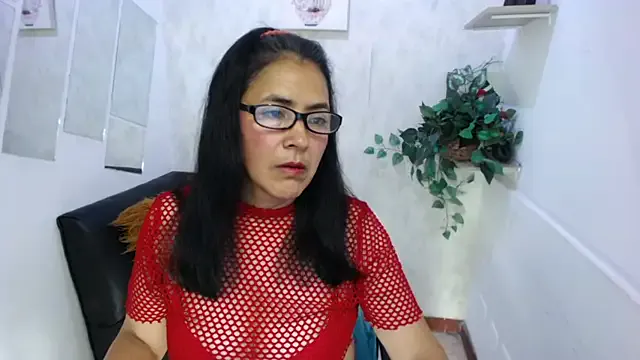 RachelRaxxx – webcam model profile photo Image 2