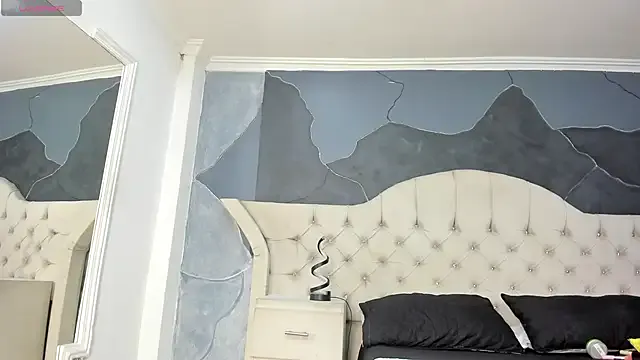 ReginaVelvet – webcam model profile photo Image 8