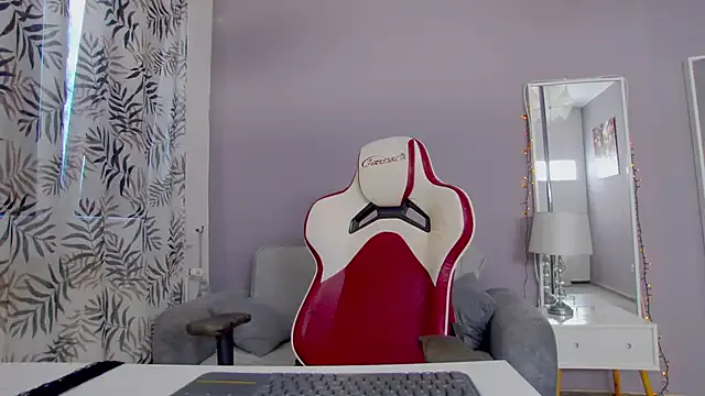 Noya – webcam model profile photo Image 3