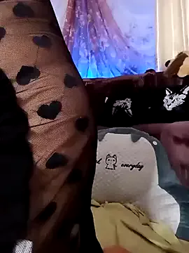 AMI___oO – webcam model profile photo Image 8