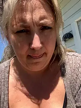 Aplumber – webcam model profile photo Image 12