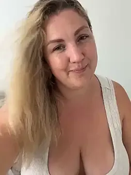 Aplumber – webcam model profile photo Image 16