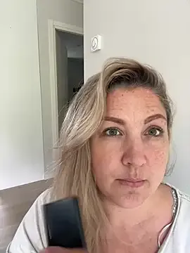 Aplumber – webcam model profile photo Image 9