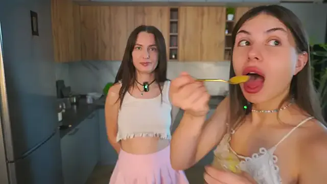 OksanaOcean – webcam model profile photo Image 10