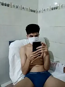 LolaBriink – webcam model profile photo Image 2