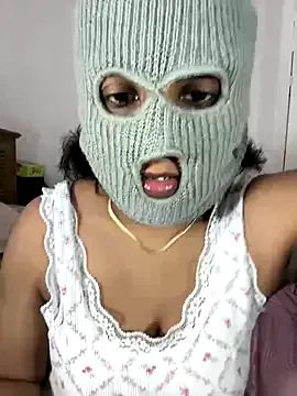 JP_Erotic_LIVE-Camera_ – webcam model profile photo Image 3