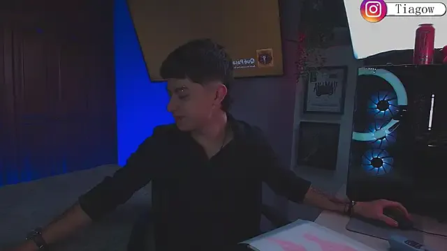 LilMsAlaska – webcam model profile photo Image 12