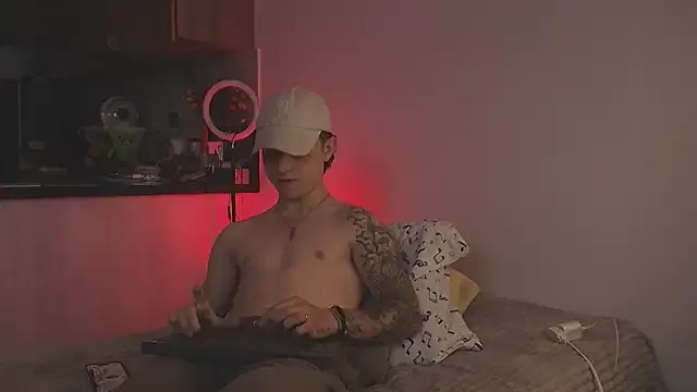 LilMsAlaska – webcam model profile photo Image 18