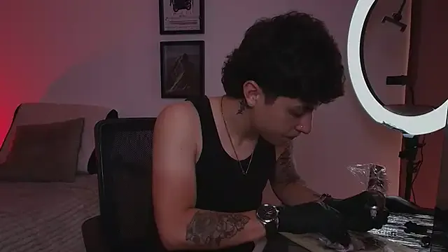 LilMsAlaska – webcam model profile photo Image 19