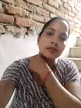 Arini_Arora Image 17