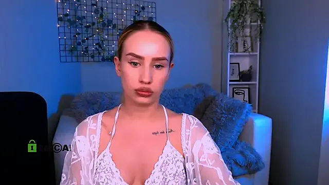 TrinitySuccubus – webcam model profile photo Image 10