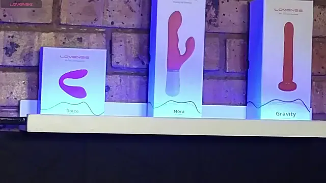 TwoTimes – webcam model profile photo Image 16