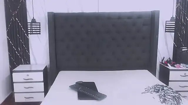 MiylandraaXO – webcam model profile photo Image 12