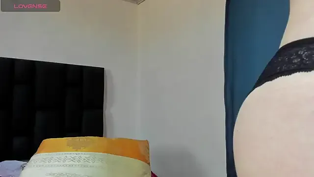 missdirtyhot_ – webcam model profile photo Image 4