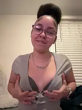 babykalirose's Thumb Image