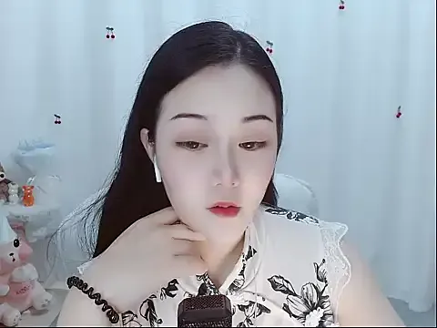 BrandiFire – webcam model profile photo Image 2