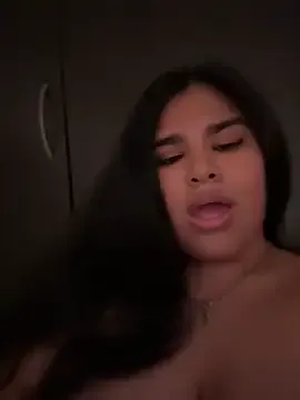 SexyMona – webcam model profile photo Image 8