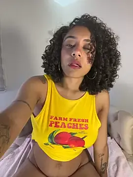 Heyjezelle – webcam model profile photo Image 6