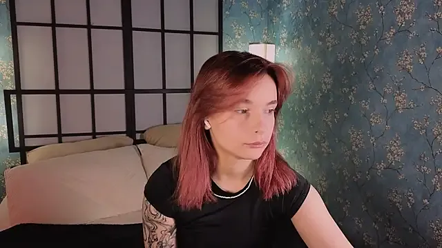 realreinaperez111 – webcam model profile photo Image 4