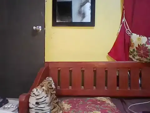 Loverhot12 – webcam model profile photo Image 10