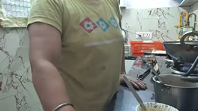 Venus22cumin – webcam model profile photo Image 17