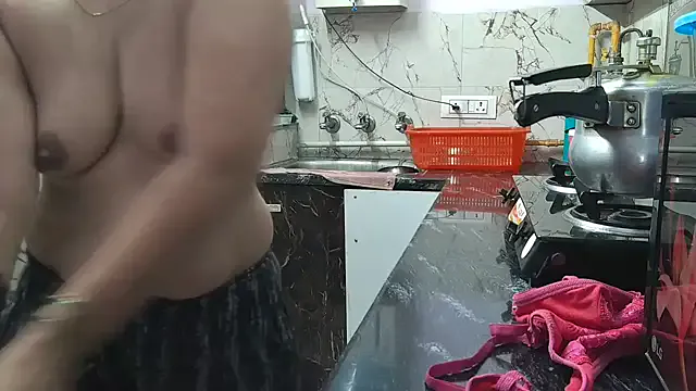 Venus22cumin – webcam model profile photo Image 8