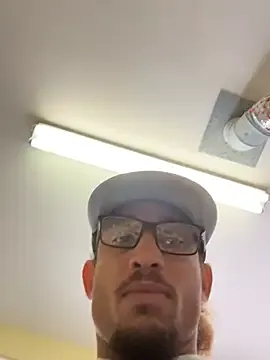 Hunty_milf – webcam model profile photo Image 3