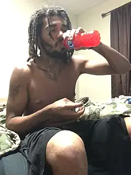 LukeLouHarvey – webcam model profile photo Image 2