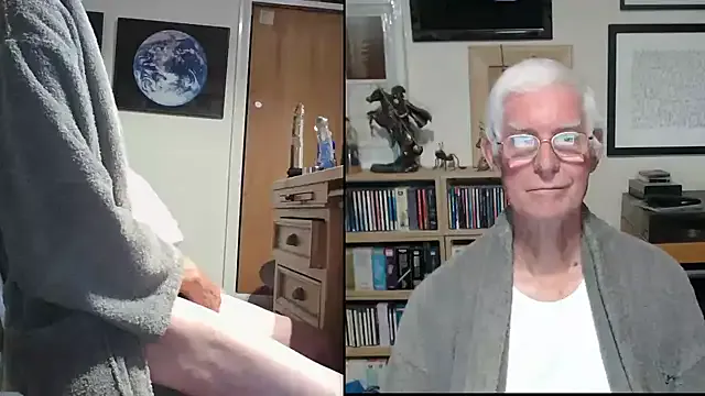 Katalystt – webcam model profile photo Image 11