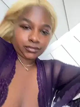 BigFineSelena Image 2