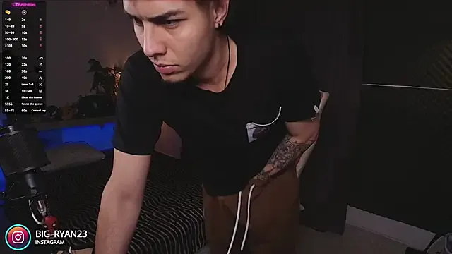 CaliStar23 – webcam model profile photo Image 10