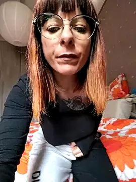 sherylov – webcam model profile photo Image 3