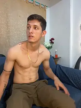 NaughtyMilfNextDoor – webcam model profile photo Image 18