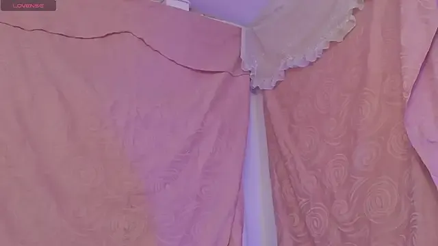 stellallovee – webcam model profile photo Image 17