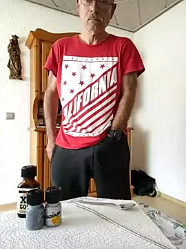 emely_606 – webcam model profile photo Image 11