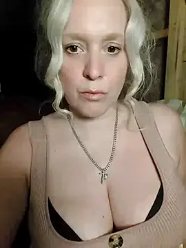 MelodyHillton – webcam model profile photo Image 14