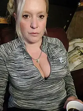 MelodyHillton – webcam model profile photo Image 7