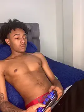 onlyforonenight – webcam model profile photo Image 14