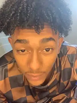 onlyforonenight – webcam model profile photo Image 7