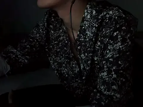 DaisyBloomX – webcam model profile photo Image 18