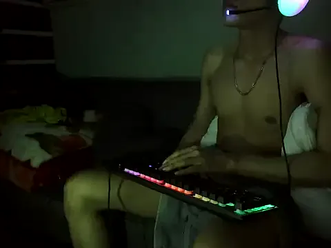 DaisyBloomX – webcam model profile photo Image 6