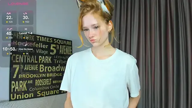 LiaRussel – webcam model profile photo Image 2