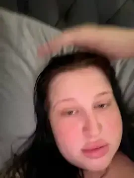 LuxeLou – webcam model profile photo Image 7